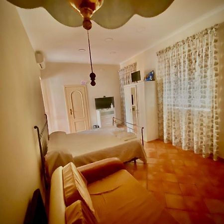 那不勒斯Casa Di Nonna Mia住宿加早餐旅馆 外观 照片
